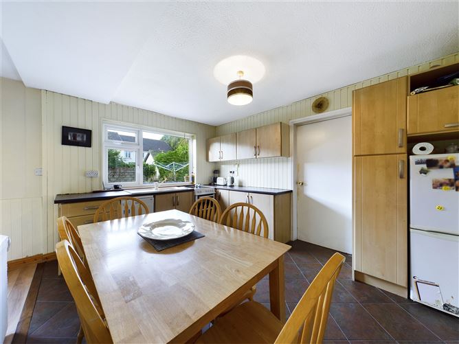 18 Castlelawn, Tulla Road, Ennis, Co. Clare.