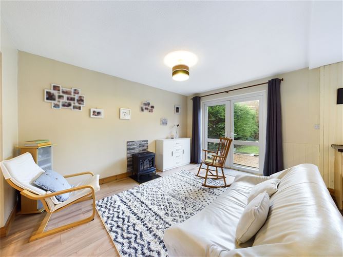 18 Castlelawn, Tulla Road, Ennis, Co. Clare.