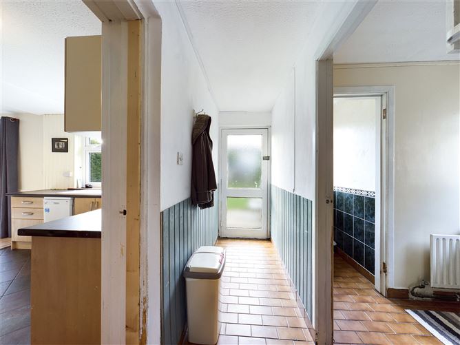 18 Castlelawn, Tulla Road, Ennis, Co. Clare.