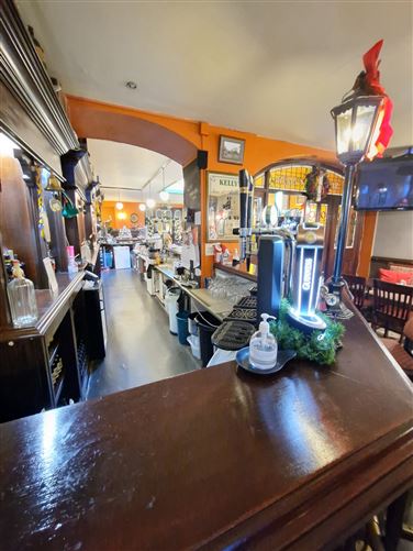 Kellys Bar & Restaurant, 26 Henry Street, Kilrush, Co. Clare