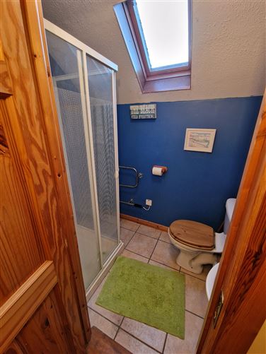 Kellys Bar & Restaurant, 26 Henry Street, Kilrush, Co. Clare