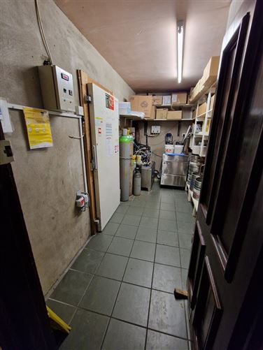 Kellys Bar & Restaurant, 26 Henry Street, Kilrush, Co. Clare