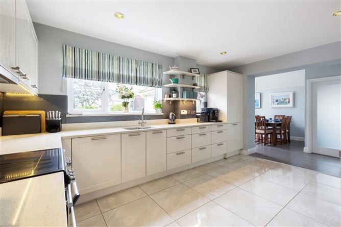 2 Glencairn Glade, The Gallops, Leopardstown, Dublin 18