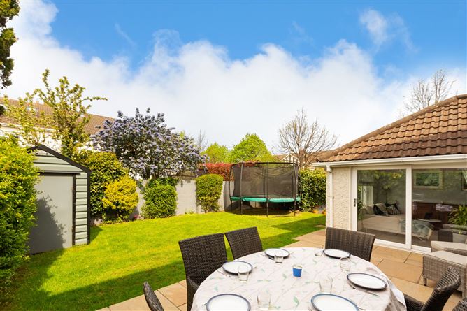 2 Glencairn Glade, The Gallops, Leopardstown, Dublin 18
