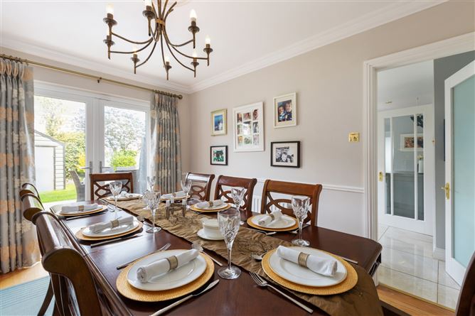 2 Glencairn Glade, The Gallops, Leopardstown, Dublin 18