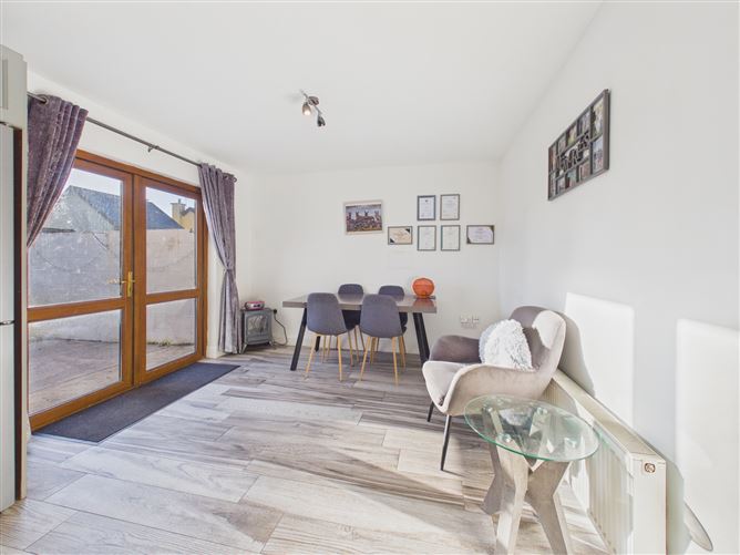 8 Inchicronan, Crusheen, Ennis, Co. Clare