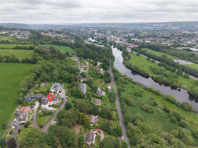 Photo 16 of 19 — 2 Hollymount, Lee Road, Cork