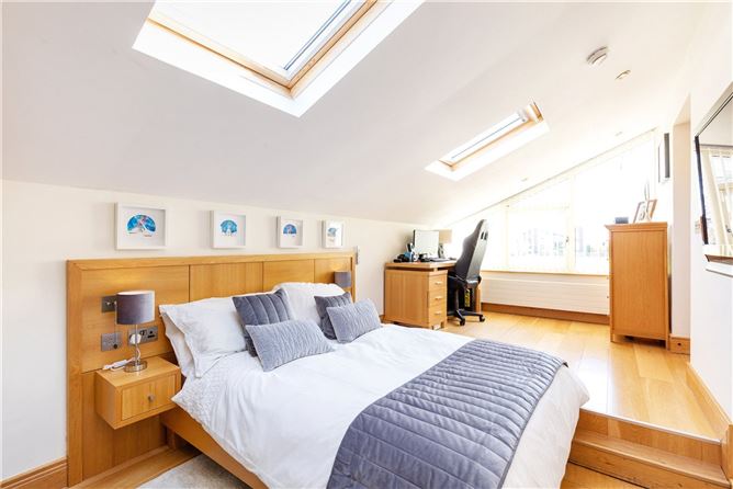 44 College Grove, Castleknock, Dublin 15