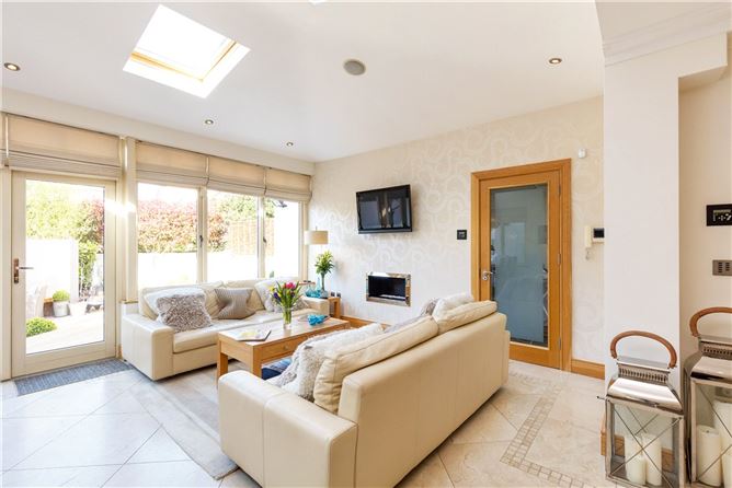 44 College Grove, Castleknock, Dublin 15
