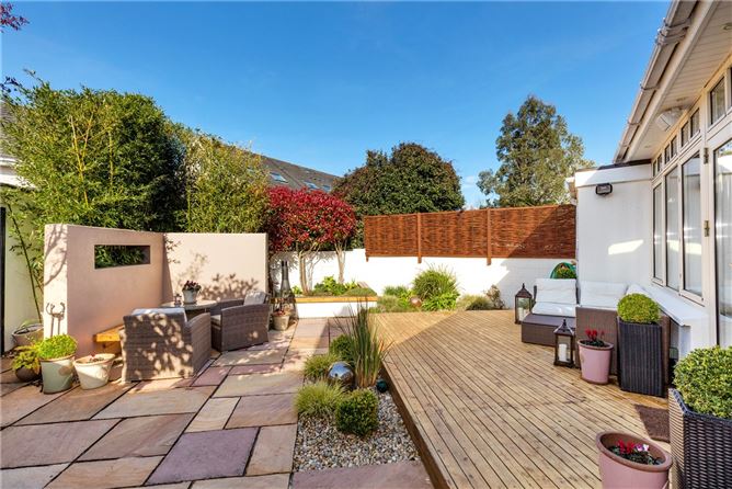 44 College Grove, Castleknock, Dublin 15