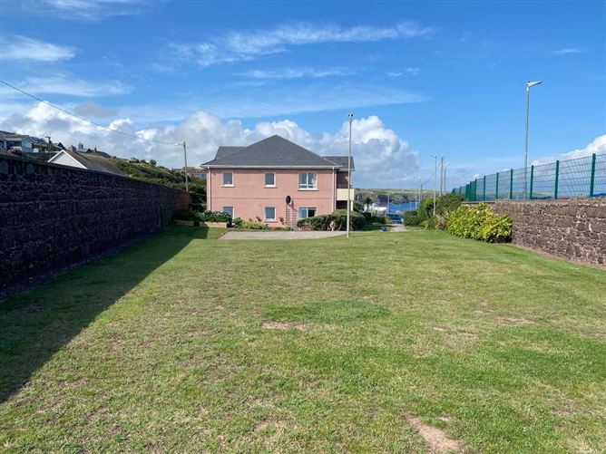 Apartment 17 Shanoon Point, Convent Road, Dunmore East, Waterford
