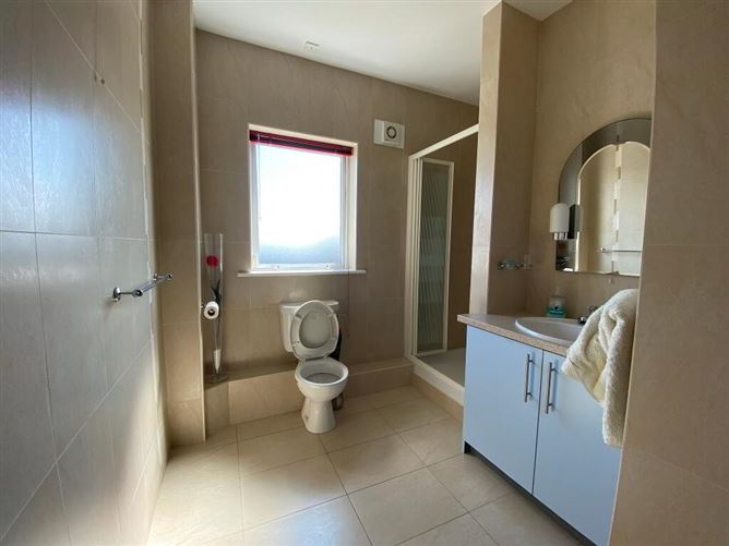 Apartment 17 Shanoon Point, Convent Road, Dunmore East, Waterford
