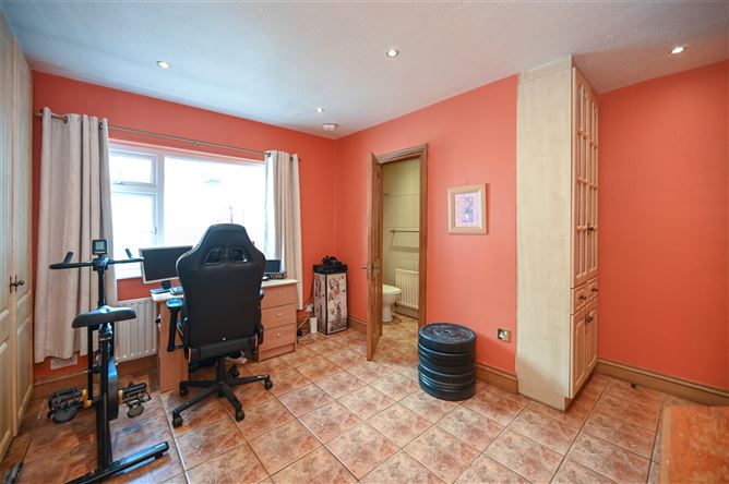 33 Wyndham Downs, Ballincollig, Co. Cork