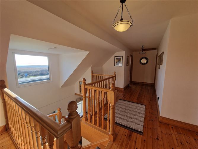 Mountain View, Kilfenora Road, Lisdoonvarna, Co. Clare