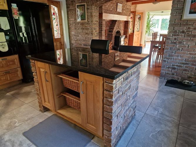 Mountain View, Kilfenora Road, Lisdoonvarna, Co. Clare