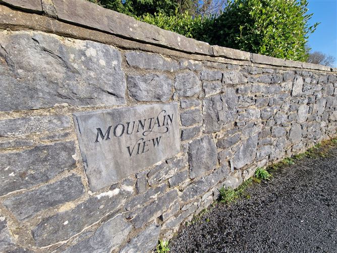 Mountain View, Kilfenora Road, Lisdoonvarna, Co. Clare