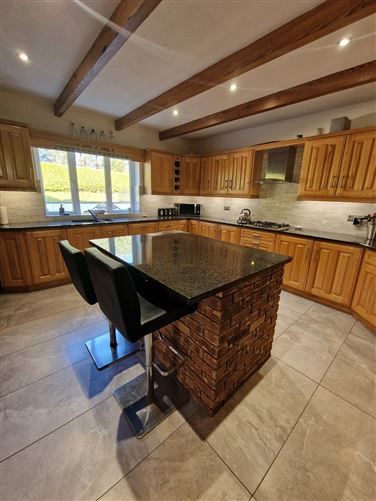 Mountain View, Kilfenora Road, Lisdoonvarna, Co. Clare