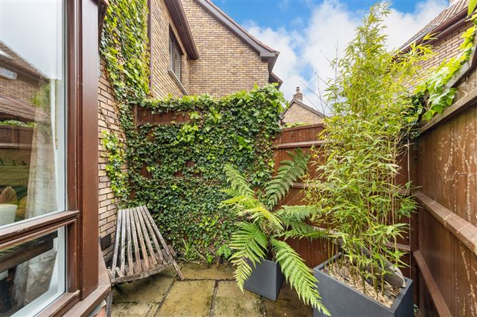62 Shrewsbury Park, Ballsbridge, Dublin 4