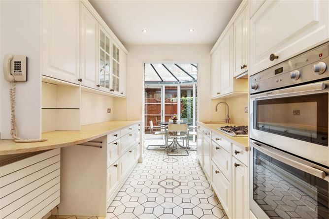 62 Shrewsbury Park, Ballsbridge, Dublin 4
