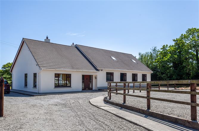 Stable Lane On c. 8 Acres / 3.23 HA., Hempstown, Blessington, Wicklow
