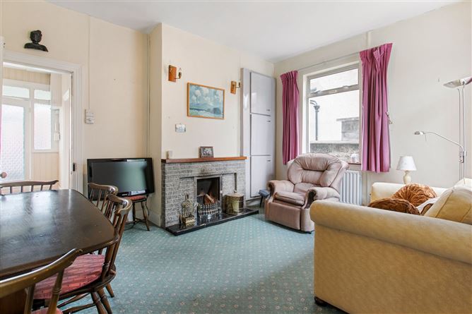 8 Seapoint Avenue, Blackrock, Co. Dublin