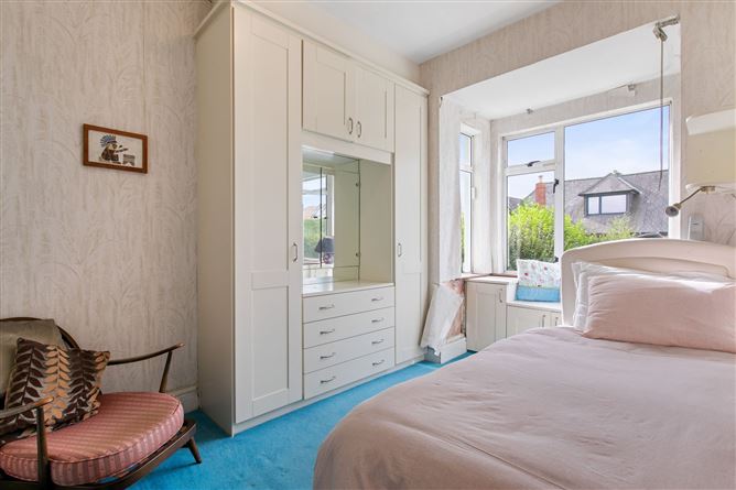 8 Seapoint Avenue, Blackrock, Co. Dublin