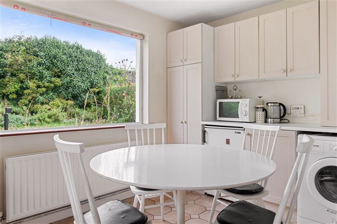 8 Seapoint Avenue, Blackrock, Co. Dublin