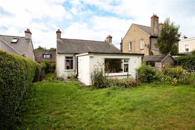 8 Seapoint Avenue, Blackrock, Co. Dublin