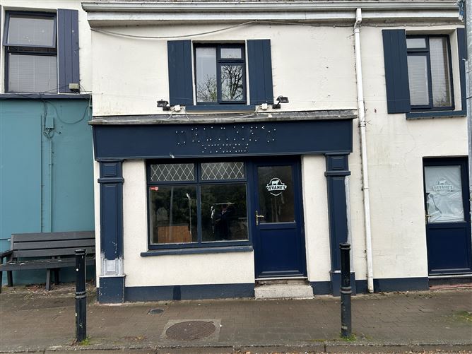 Unit at Main Street, Ballina, Tipperary