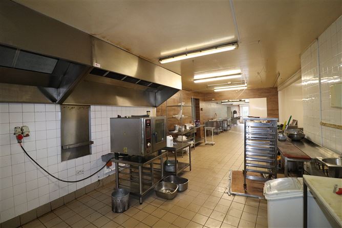 Unit at Main Street, Ballina, Tipperary