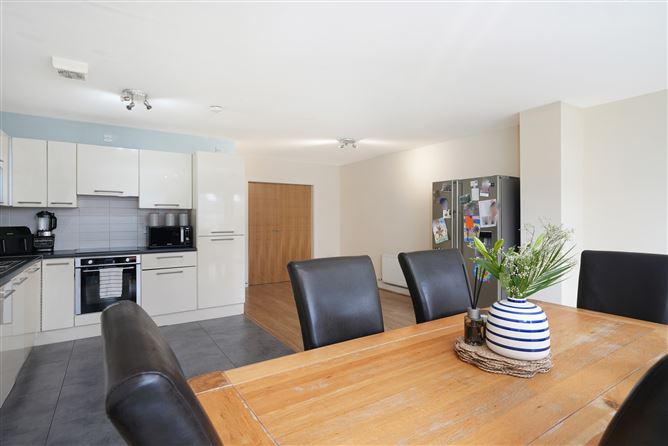 75 Deerpark Place, Kiltipper, Dublin 24