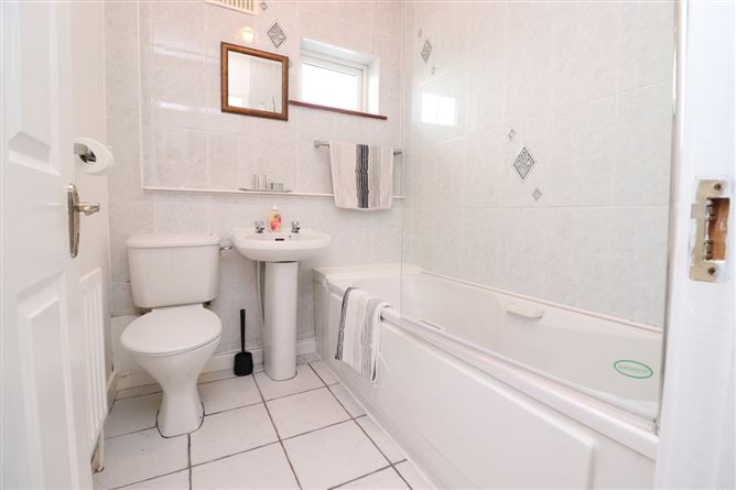 18 Yew Park, Virginia, Cavan
