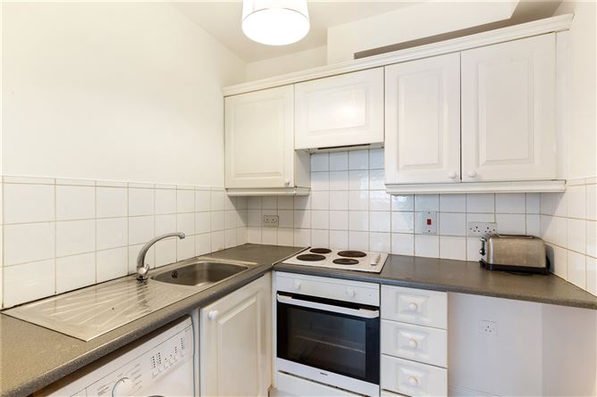 124 Kingscourt, Parnell Street, Dublin 1