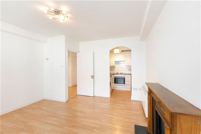 124 Kingscourt, Parnell Street, Dublin 1