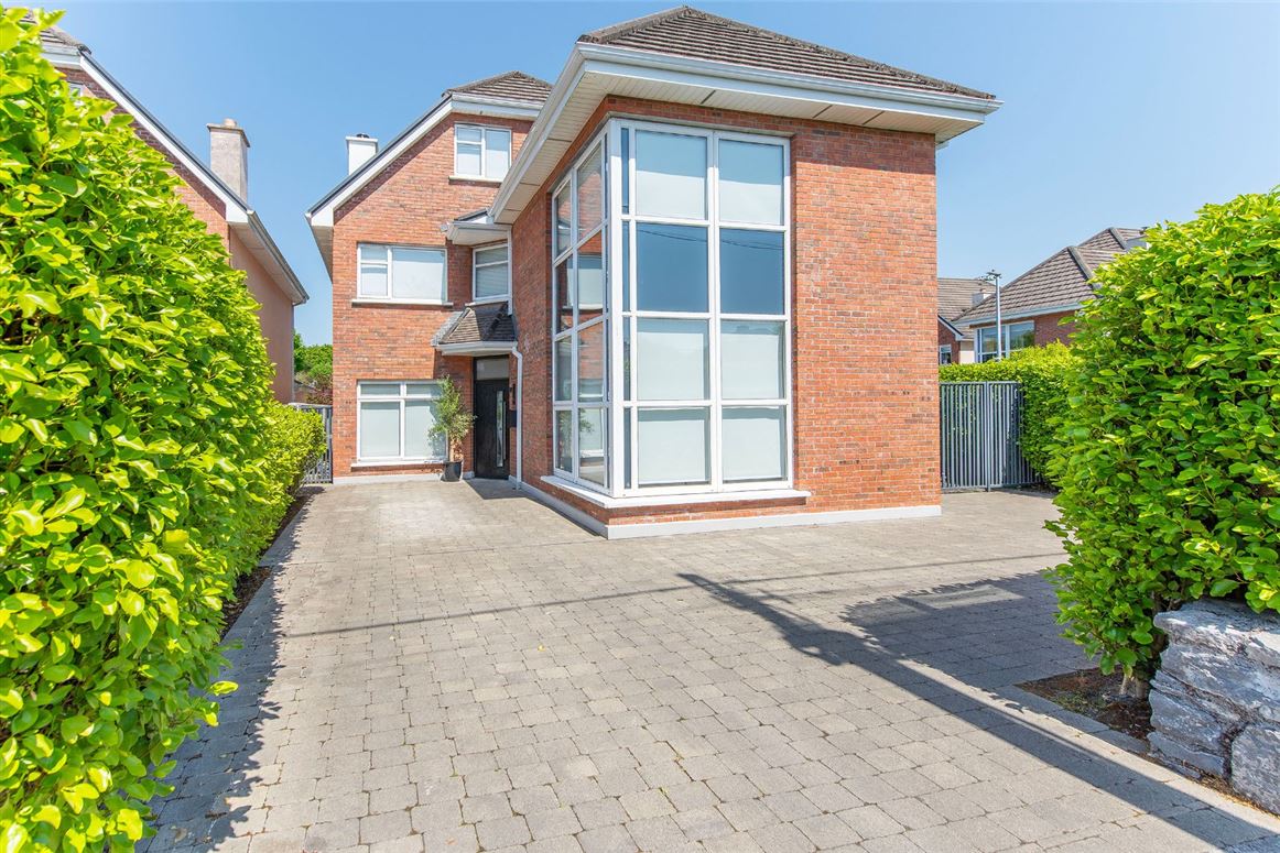 46 Rockbarton Park, Salthill, Galway