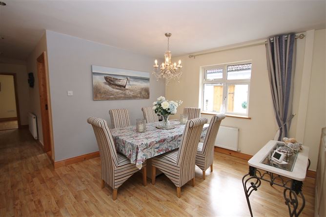 12 Cooldrinagh Cottages, Lucan, Co. Dublin