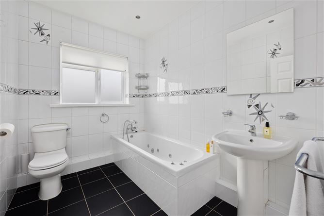 Photo 25 of 35 — Mount Brandon, 28 Chalet Gardens, Lucan, Dublin