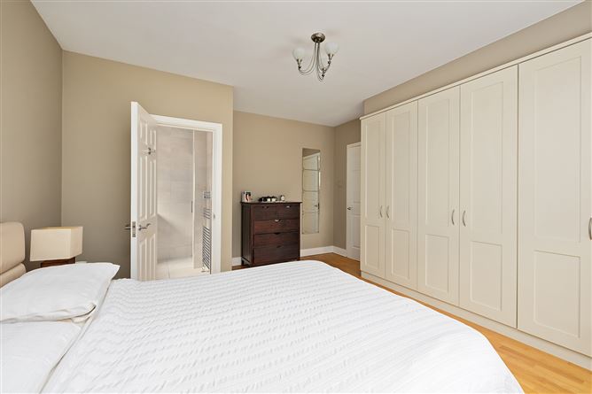 Photo 18 of 35 — Mount Brandon, 28 Chalet Gardens, Lucan, Dublin