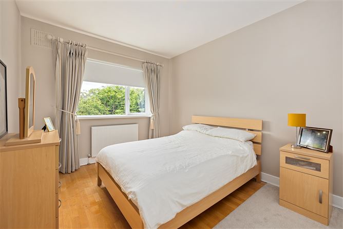 Photo 20 of 35 — Mount Brandon, 28 Chalet Gardens, Lucan, Dublin