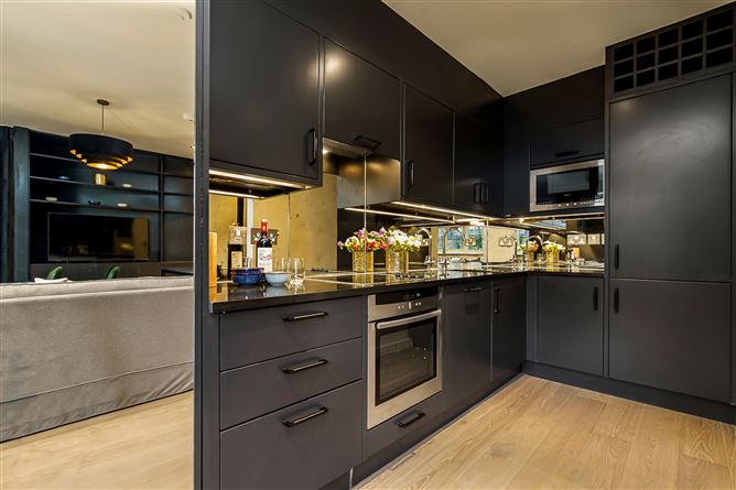 The Whispering Muse,London,Greater London,United Kingdom