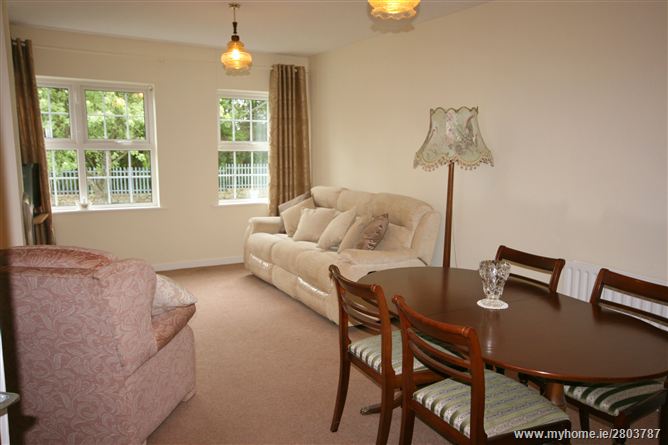 41 Prospect Lawn, The Park, Cabinteely, Dublin