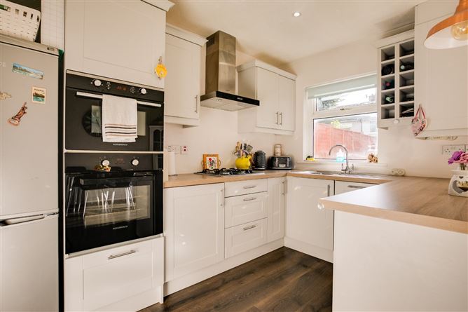 8 Grange Crescent, Pottery Road, Dun Laoghaire, Co. Dublin