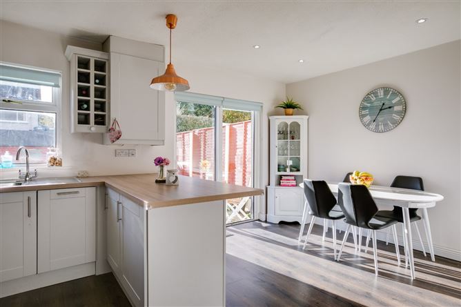 8 Grange Crescent, Pottery Road, Dun Laoghaire, Co. Dublin