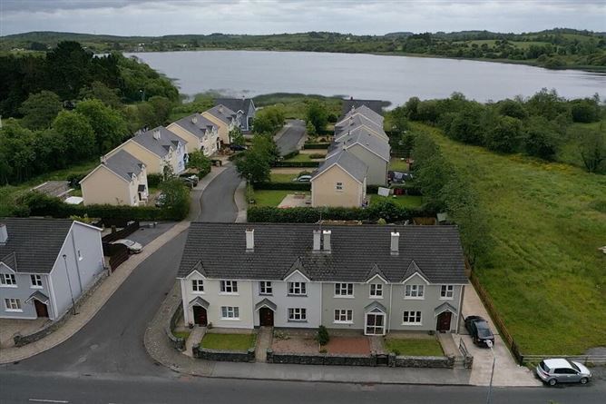 6 Lakeview, Keshcarrigan, Leitrim