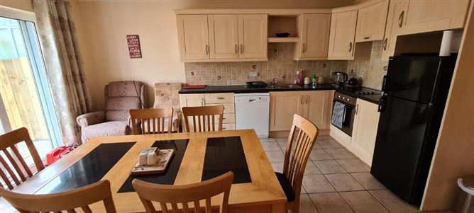6 Lakeview, Keshcarrigan, Leitrim