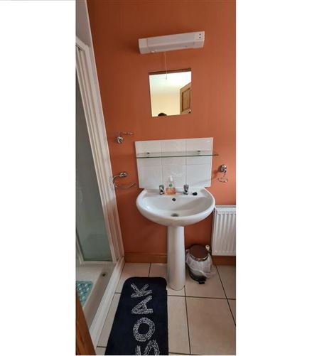 6 Lakeview, Keshcarrigan, Leitrim