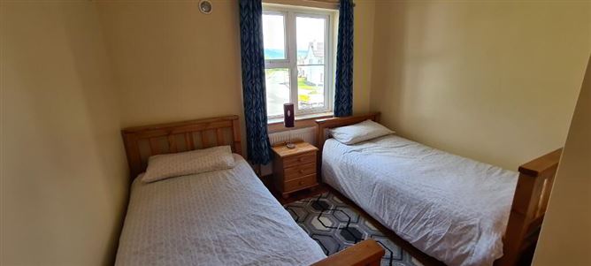 6 Lakeview, Keshcarrigan, Leitrim