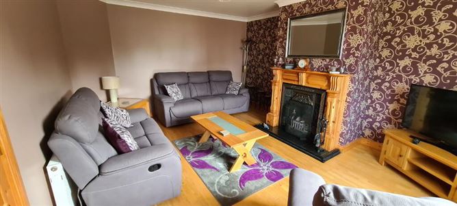 6 Lakeview, Keshcarrigan, Leitrim