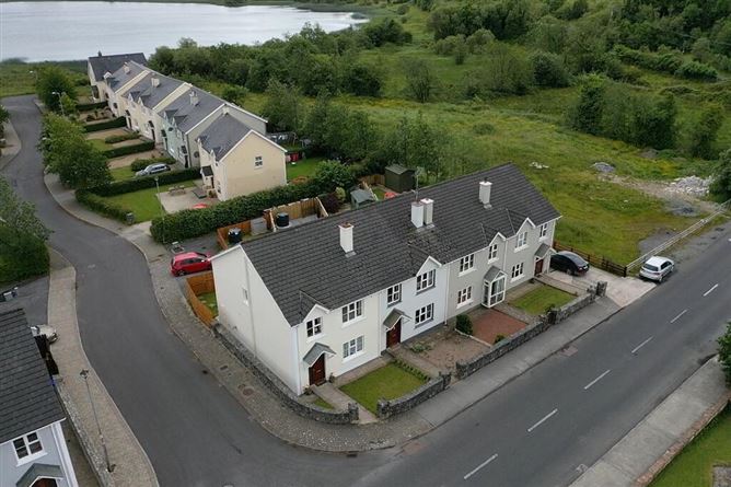 6 Lakeview, Keshcarrigan, Leitrim