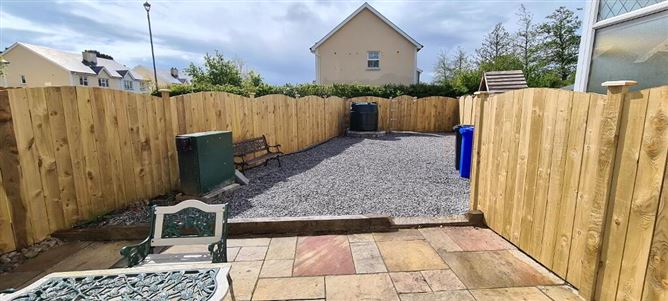 6 Lakeview, Keshcarrigan, Leitrim